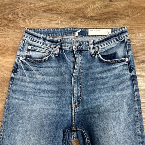 Rag‎ & Bone High Rise Casey Flare - Norwalk Medium Acid Wash Size 30 - Picture 2 of 9